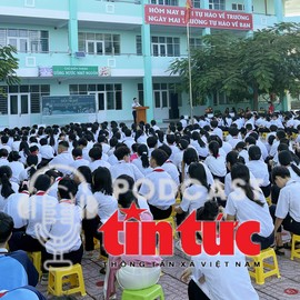 Tuyên truyền về truyền thống vẻ vang của Quân đội Nhân dân Việt Nam cho hơn 1.400 học sinh, giáo viên Trường THCS Lương Thế Vinh (thành phố Vũng Tàu).